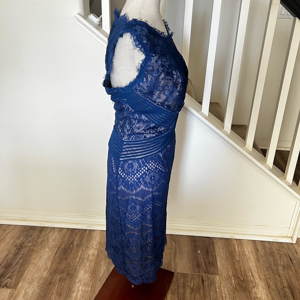 Tadashi Shoji Royal Blue Backless Lace Dress good condition - Picture 4 of 14